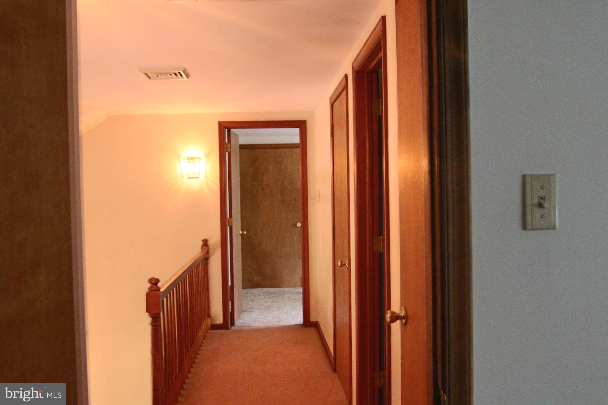 38 Riverview Road Pottstown, PA 19465 - Photo 47 of 66 Second floor hallway