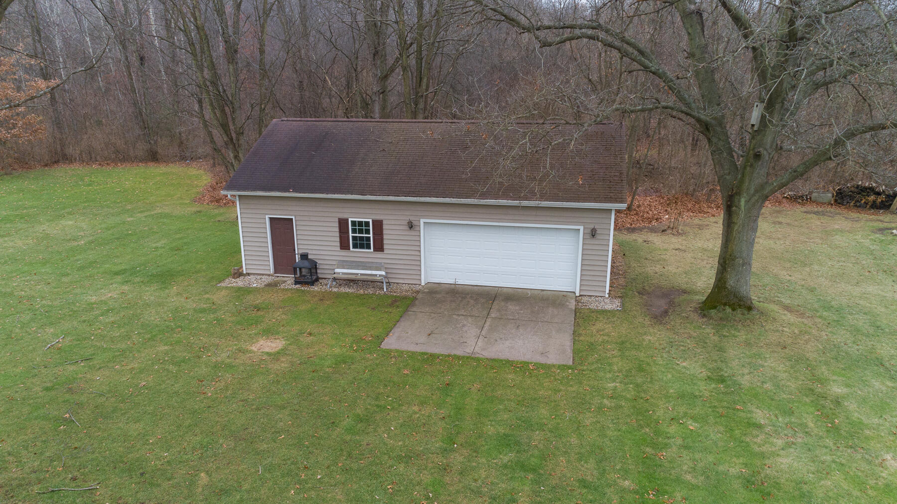 8679 Hathaway Road Kalamazoo, MI 49009 - Photo 2 of 49 8679 Hathaway-78