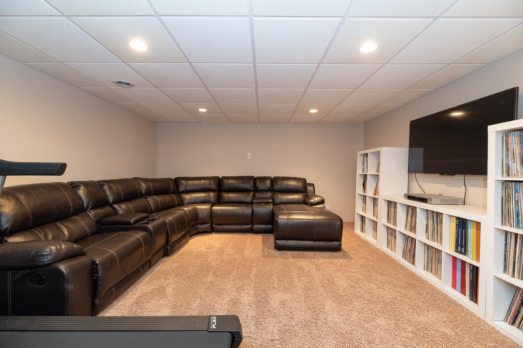 8679 Hathaway Road Kalamazoo, MI 49009 - Photo 37 of 49 8679 Hathaway-45