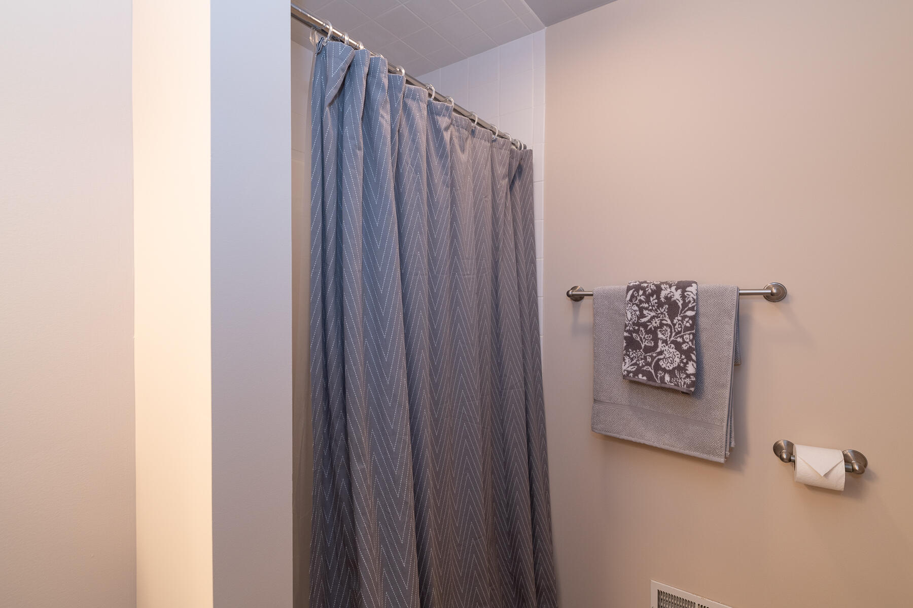 8679 Hathaway Road Kalamazoo, MI 49009 - Photo 39 of 49 8679 Hathaway-41