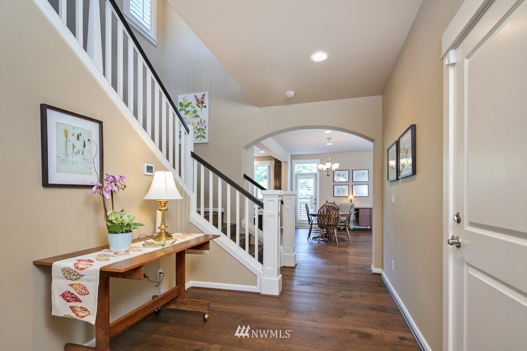 5500 Northeast 9th Street Renton, WA 98059 - Photo 2 of 25