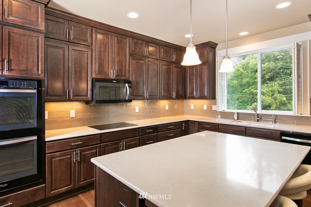 5500 Northeast 9th Street Renton, WA 98059 - Photo 4 of 25