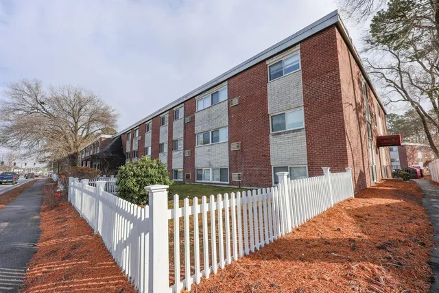 $2,000 | 128 Loudon Road, Unit 11F, Concord, NH 03301