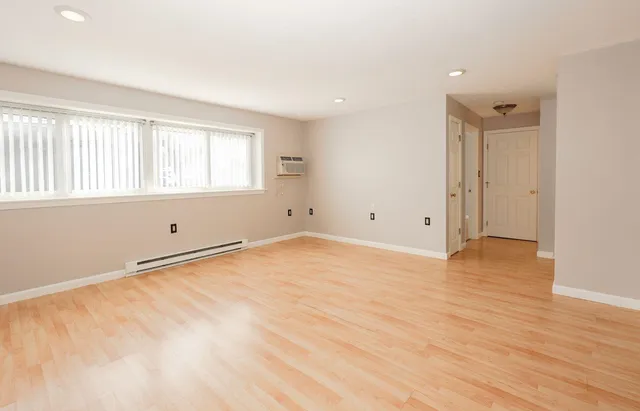 $2,000 | 128 Loudon Road, Unit 11F, Concord, NH 03301