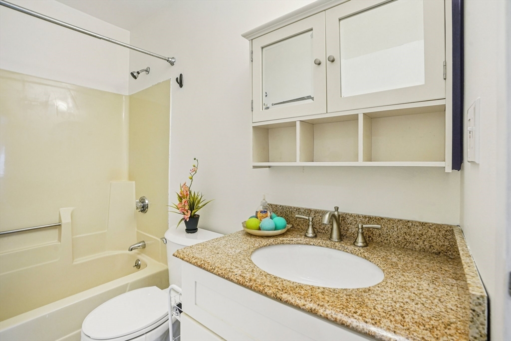 35 Des Moines Road, Unit 209 Quincy, MA 02169 - Photo 15 of 21