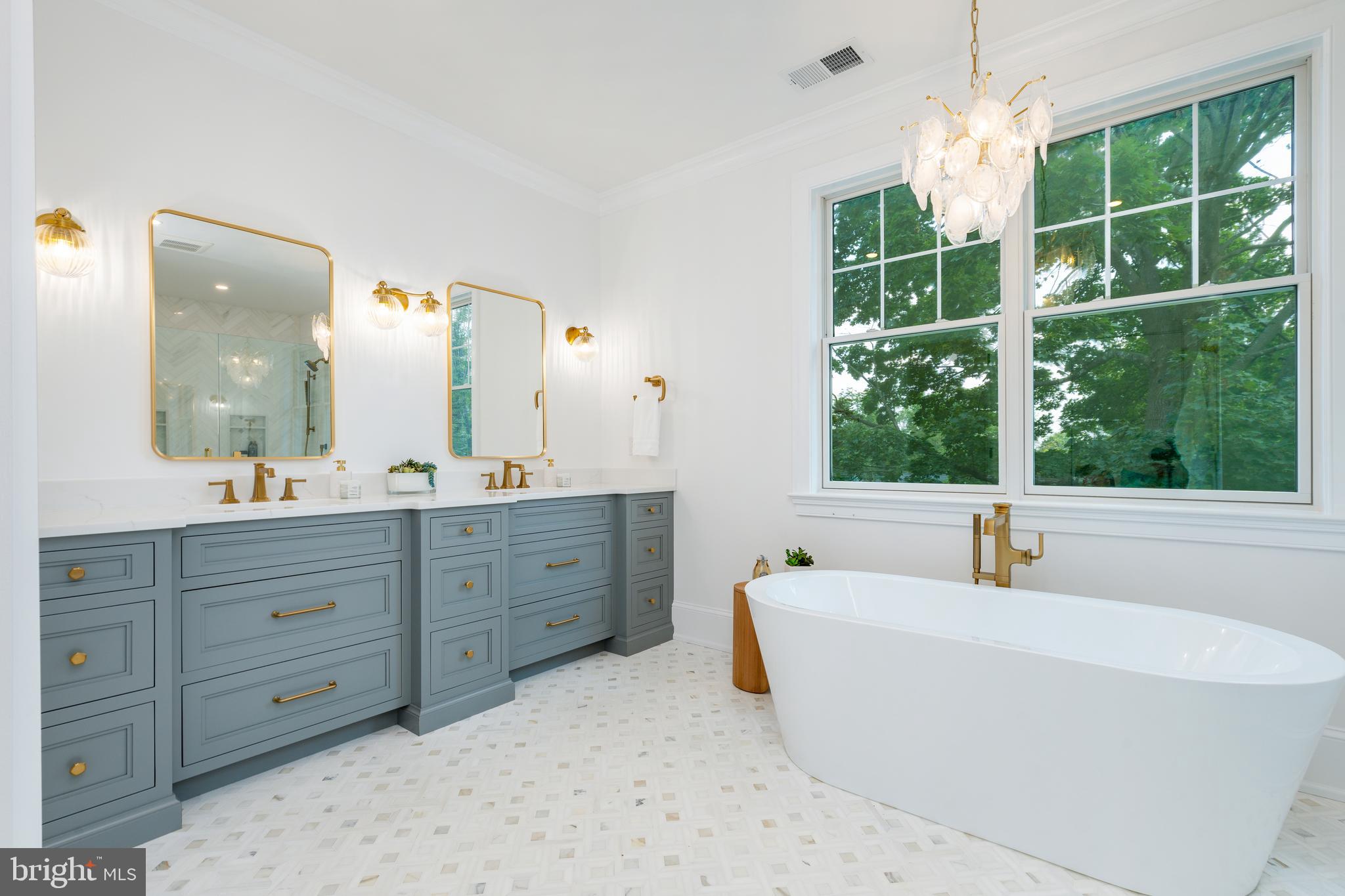 309 Overhill Road Wayne, PA 19087 - Photo 21 of 66 Primary Bathroom