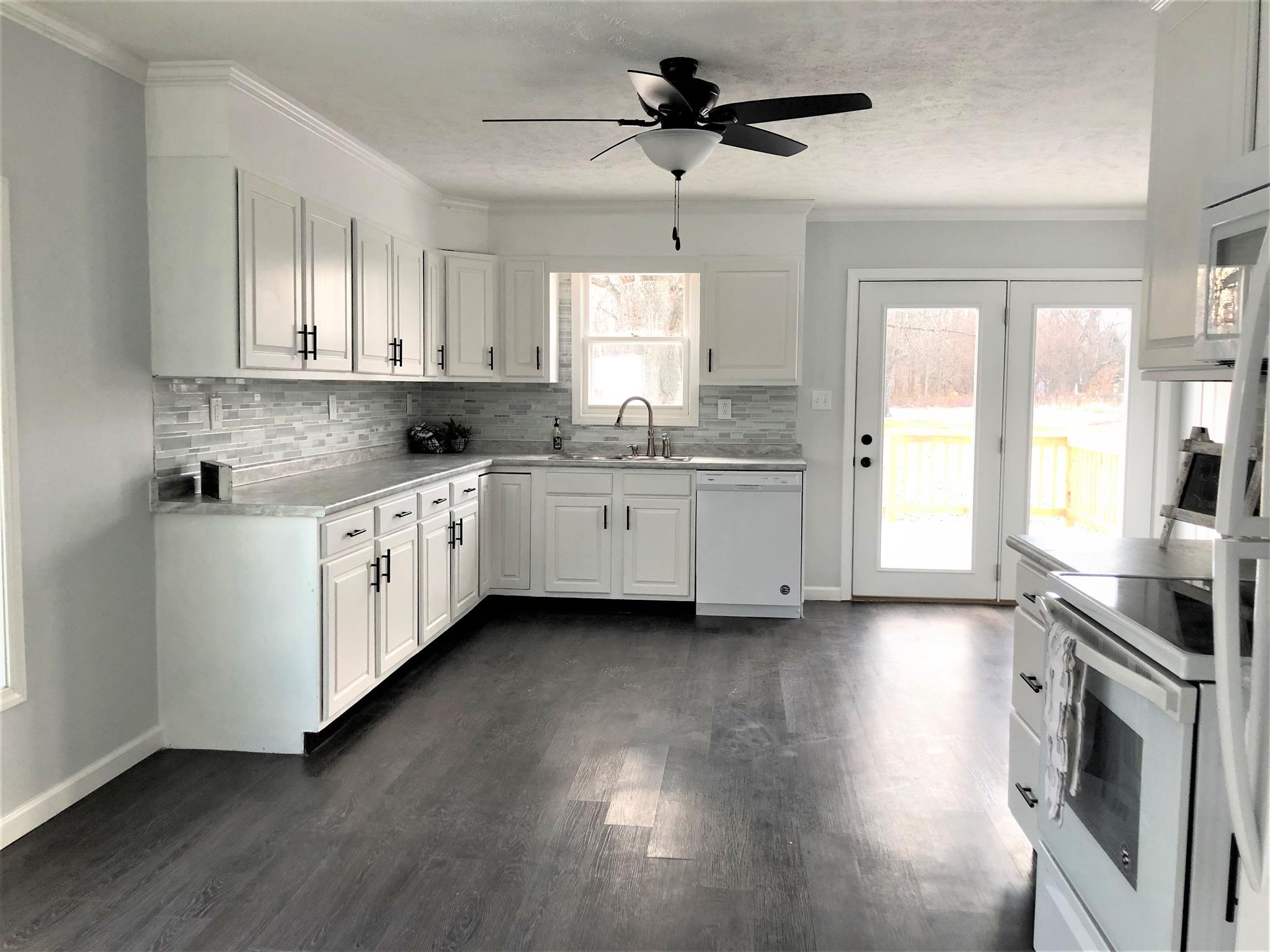 54785 Tulip Road New Carlisle, IN 46552 - Photo 6 of 21 Gallery Image 6