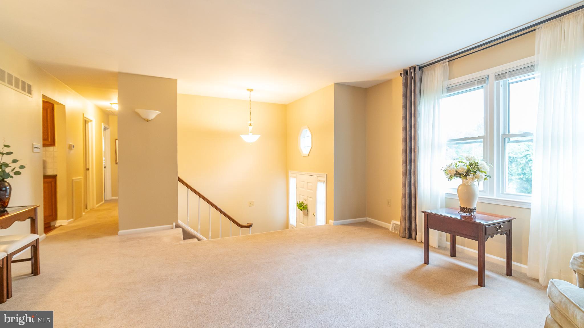 124 Woodstream Road Boothwyn, PA 19061 - Photo 9 of 29 Gallery Image 9