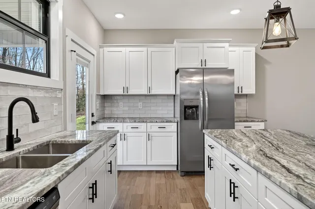 $457,000 | 6 Riverchase Drive, Crossville, TN 38555