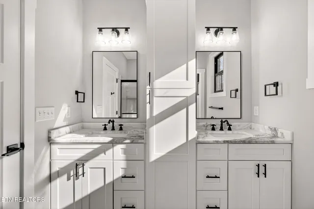 $457,000 | 6 Riverchase Drive, Crossville, TN 38555