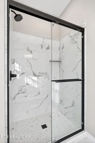 $457,000 | 6 Riverchase Drive, Crossville, TN 38555