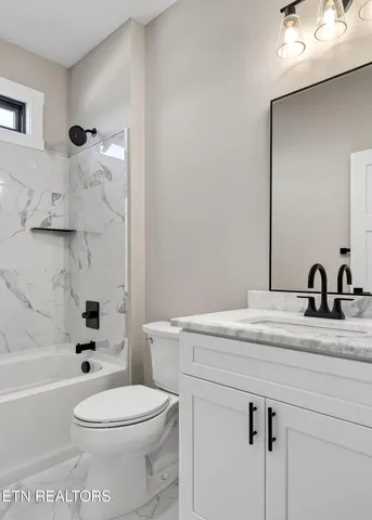 $457,000 | 6 Riverchase Drive, Crossville, TN 38555