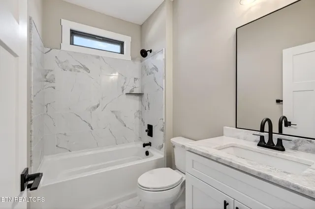 $457,000 | 6 Riverchase Drive, Crossville, TN 38555