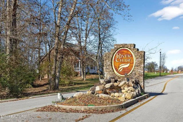 $457,000 | 6 Riverchase Drive, Crossville, TN 38555