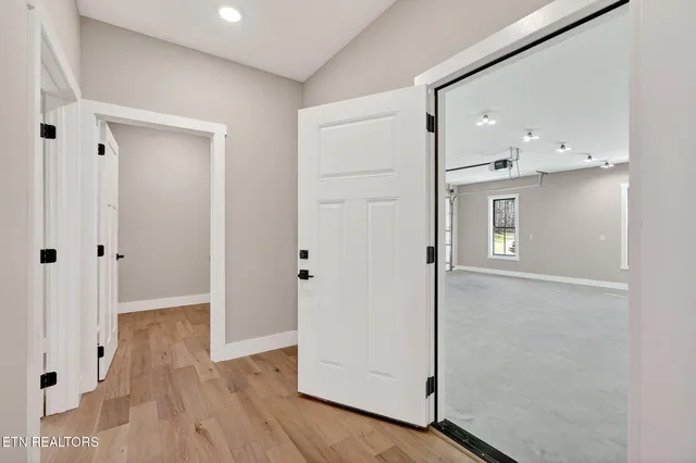 $457,000 | 6 Riverchase Drive, Crossville, TN 38555