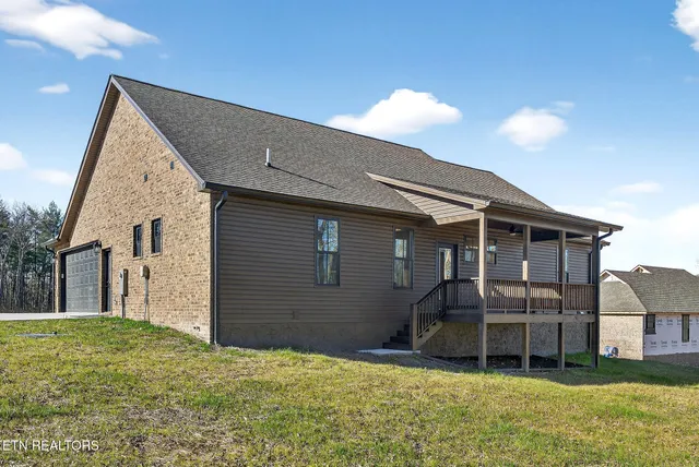 $457,000 | 6 Riverchase Drive, Crossville, TN 38555