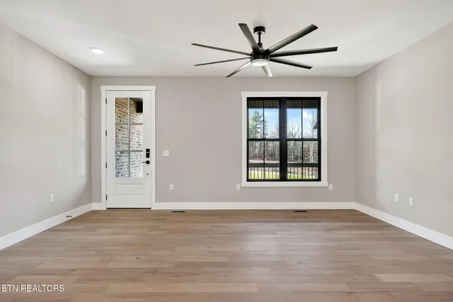 $457,000 | 6 Riverchase Drive, Crossville, TN 38555