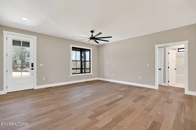 $457,000 | 6 Riverchase Drive, Crossville, TN 38555