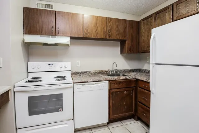 $849 | 915 South Seminole Drive, Unit 33, Chattanooga, TN 37412