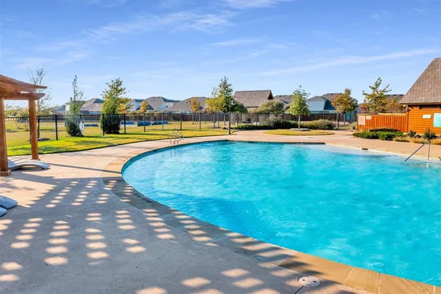 $2,000 | 2208 Heaton Street, Forney, TX 75126