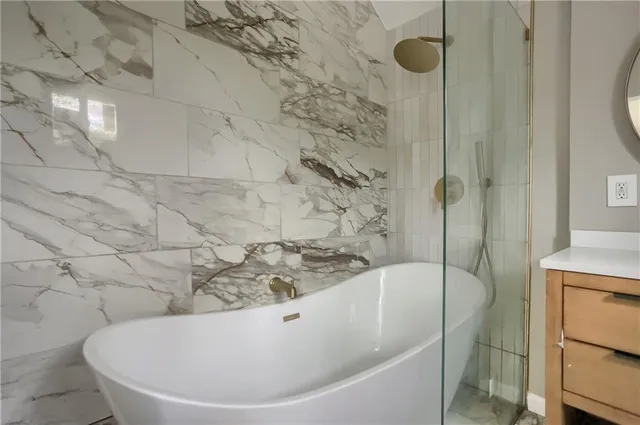 $1,700 | 419 Maytide Street, Pittsburgh, PA 15227