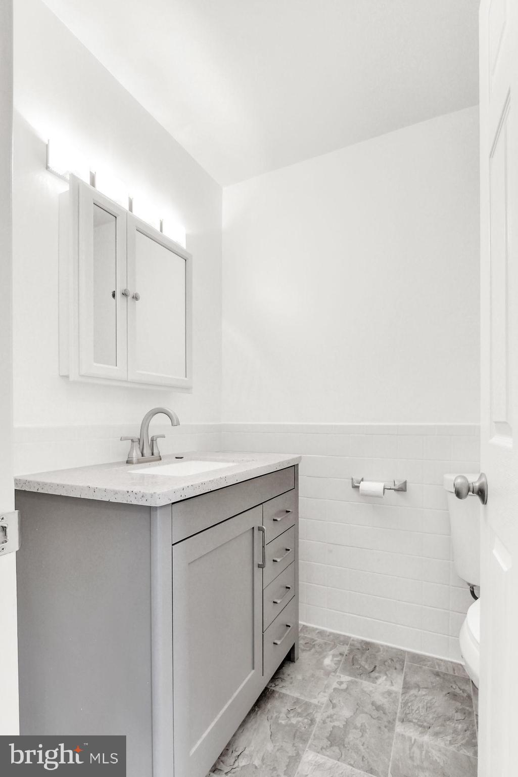 1000 Country Club Road, Unit A8 York, PA 17403 - Photo 14 of 25 Gallery Image 14
