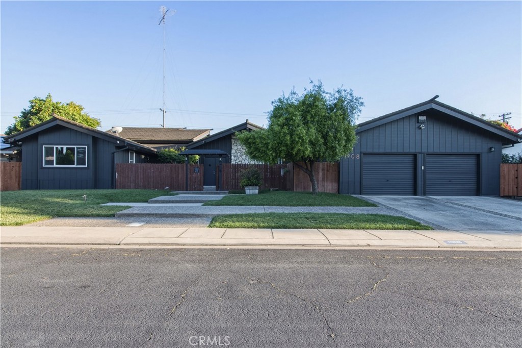 1908 Chelwood Way Modesto, CA 95355 - Photo 9 of 44 a view of backyard of house