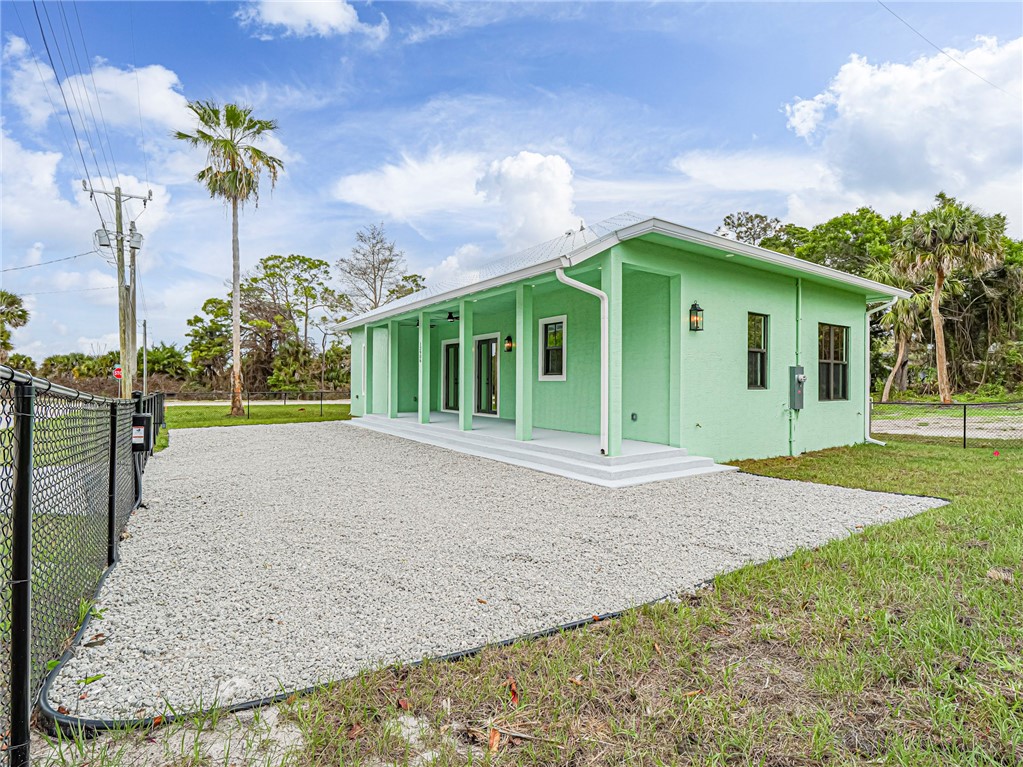 12906 83rd Avenue Sebastian, FL 32958 - Photo 7 of 36