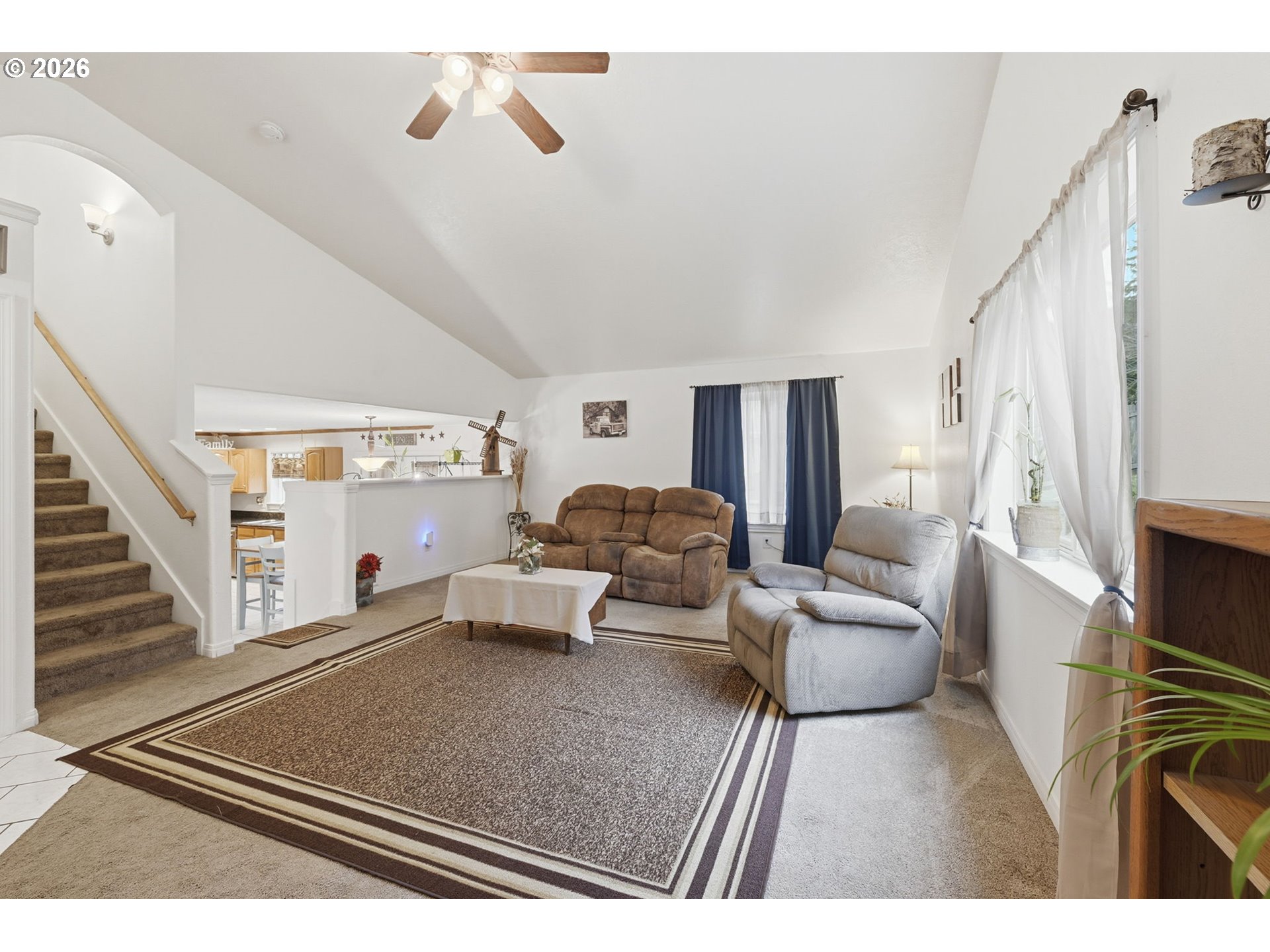 6842 Jessica Drive Springfield, OR 97478 - Photo 3 of 34