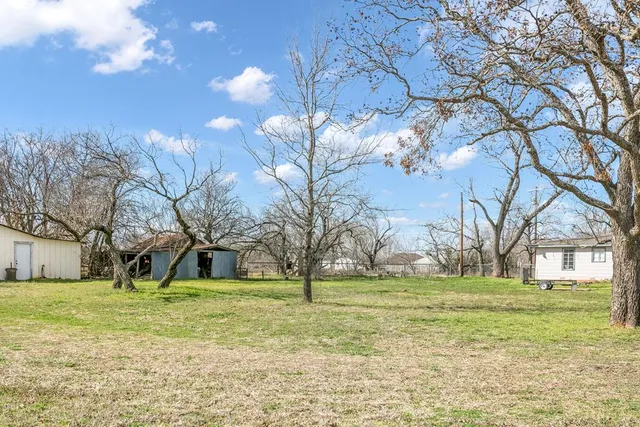 $795,000 | 591 Friendship Lane, Fredericksburg, TX 78624