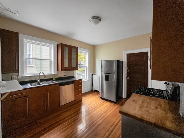 $3,000 | 27 Woodlawn Street, Unit 2, Boston, MA 02130