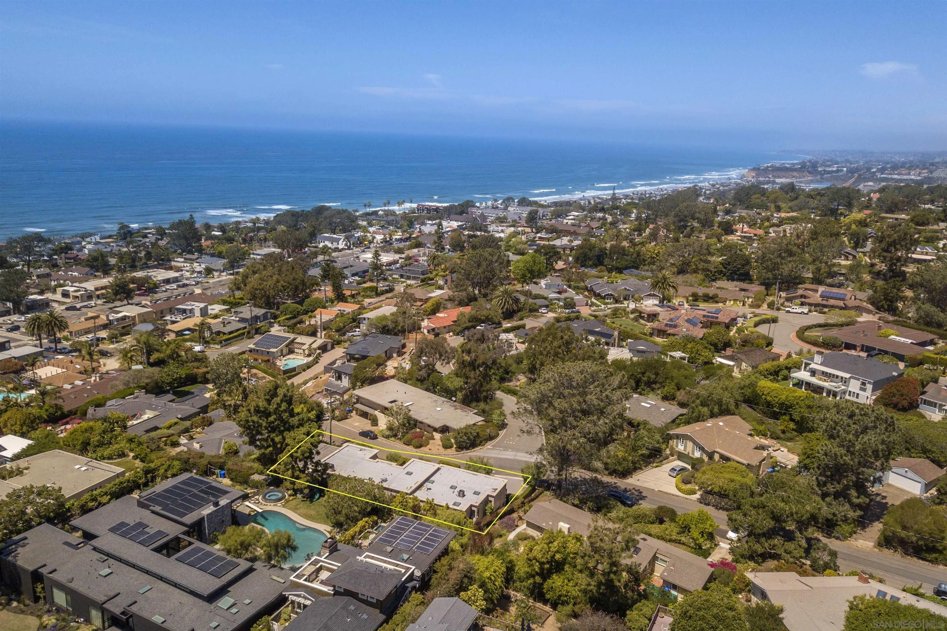 443 11th Street Del Mar, CA 92014 - Photo 16 of 33