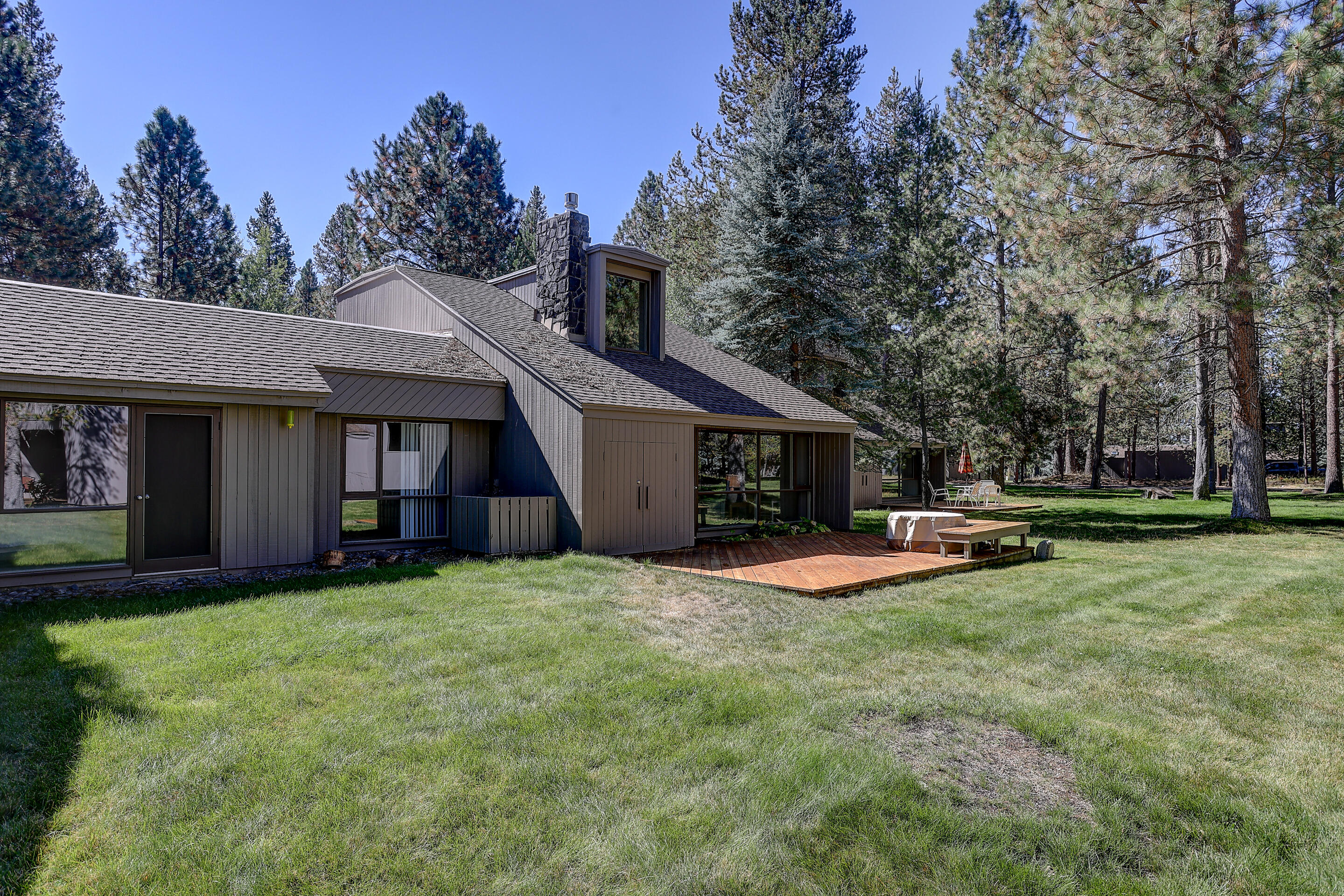 57222 Island Road, Unit 22 Sunriver, OR 97707 - Photo 38 of 42 22 Meadow House Lane MLS-34