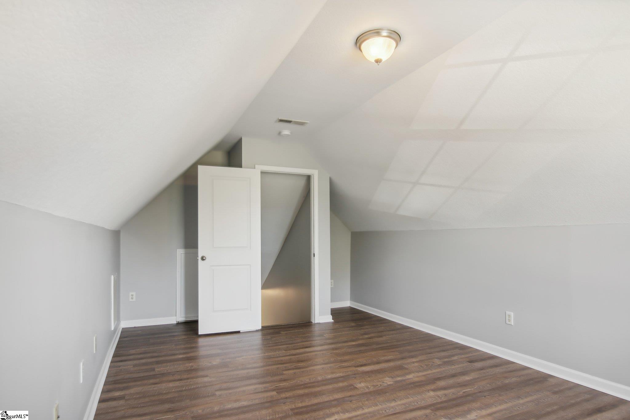 120 Bascom Court Greer, SC 29650 - Photo 33 of 36 Gallery Image 33