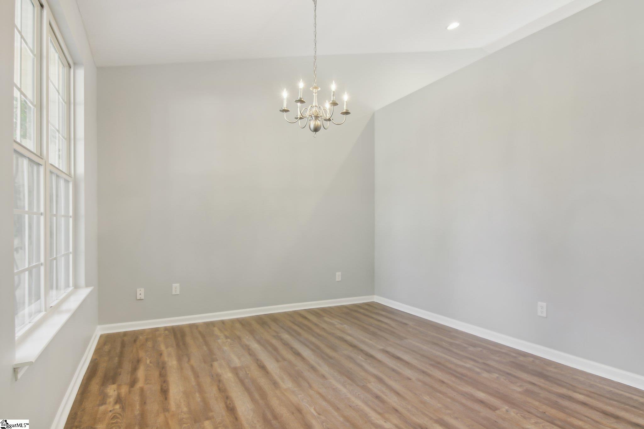 120 Bascom Court Greer, SC 29650 - Photo 5 of 36 Gallery Image 5