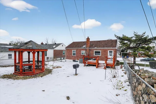 $249,900 | 9821 Zenith Drive, St. Louis, MO 63123