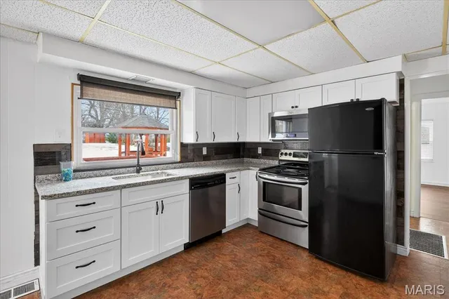 $249,900 | 9821 Zenith Drive, St. Louis, MO 63123