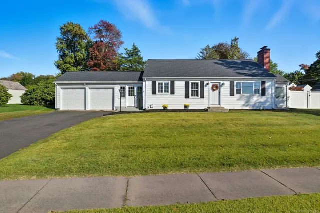 $350,000 | 243 B Pearl Street, Enfield, CT 06082