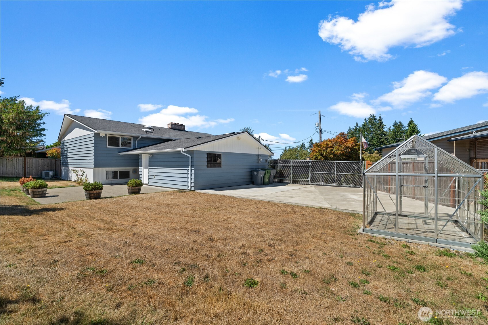 4019 Robin Road West University Place, WA 98466 - Photo 33 of 40 Gallery Image 33