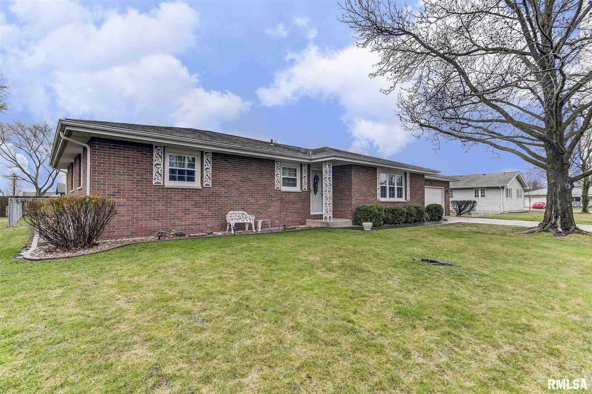 604 Rainbow Drive Athens, IL 62613 - Photo 1 of 27 Gallery Image 1