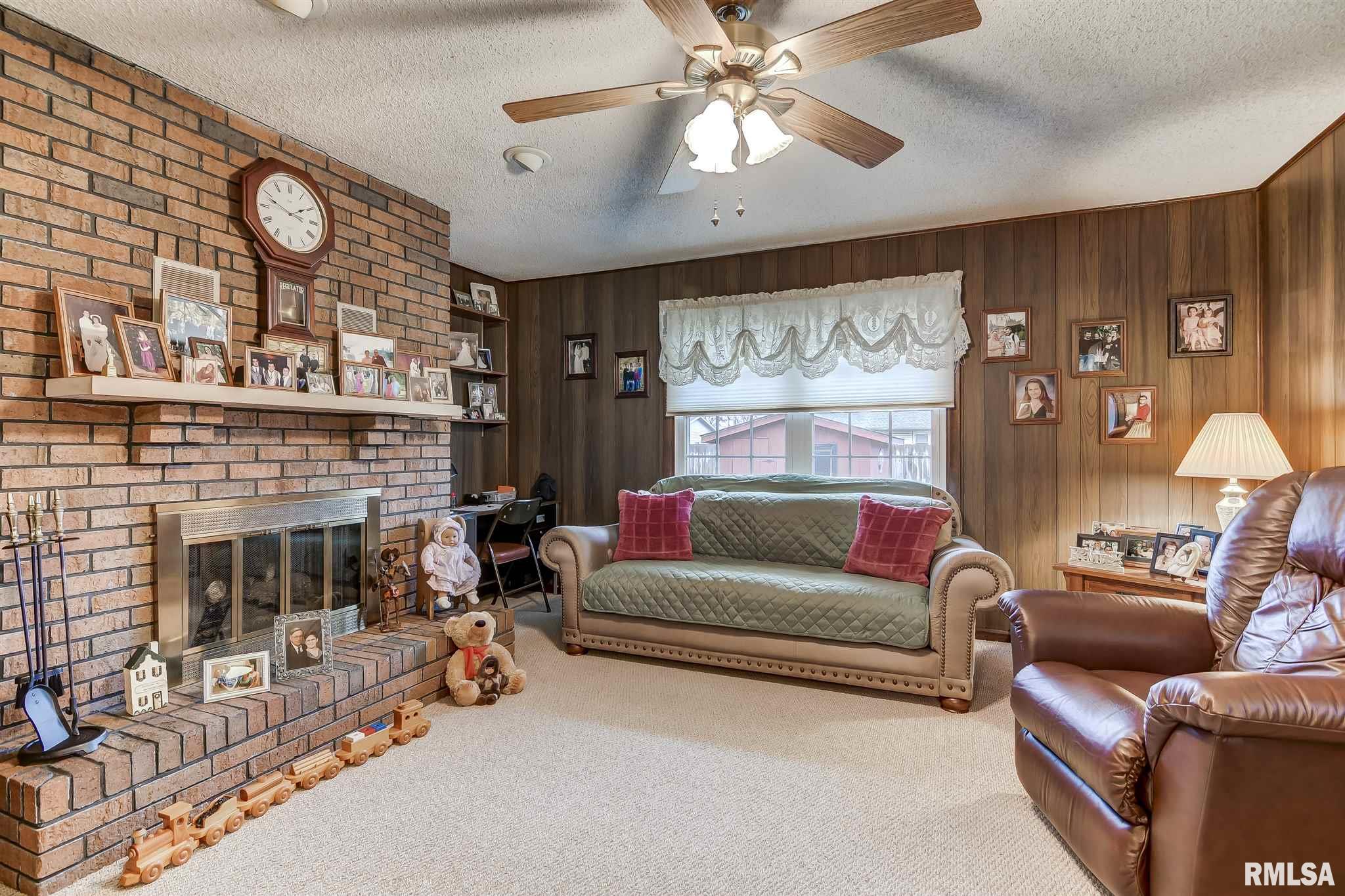 604 Rainbow Drive Athens, IL 62613 - Photo 14 of 27 Gallery Image 14