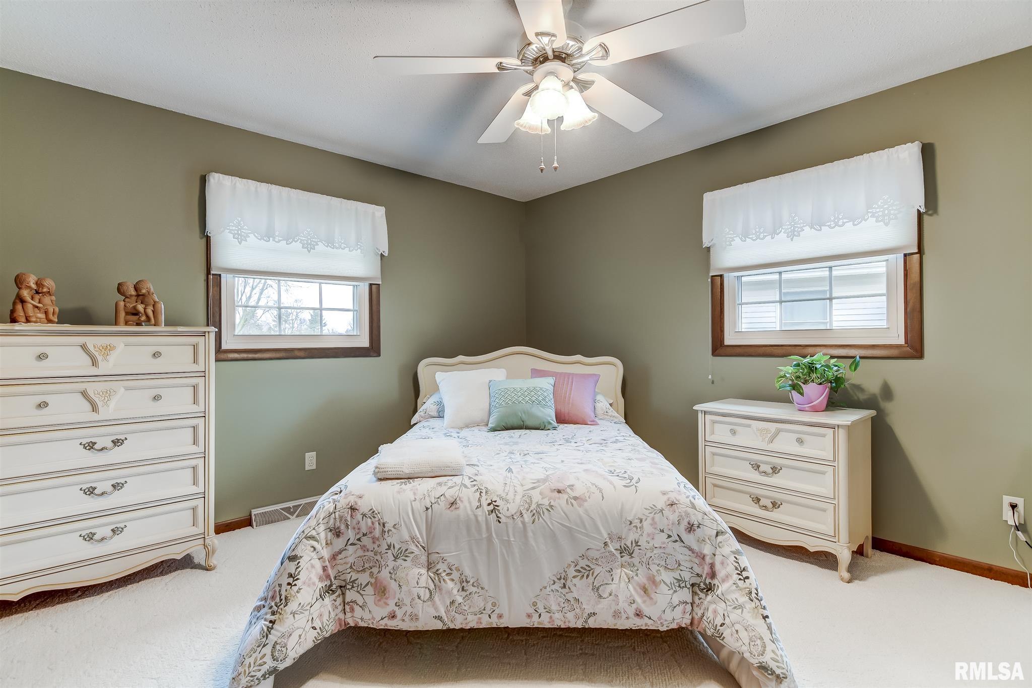 604 Rainbow Drive Athens, IL 62613 - Photo 17 of 27 Gallery Image 17