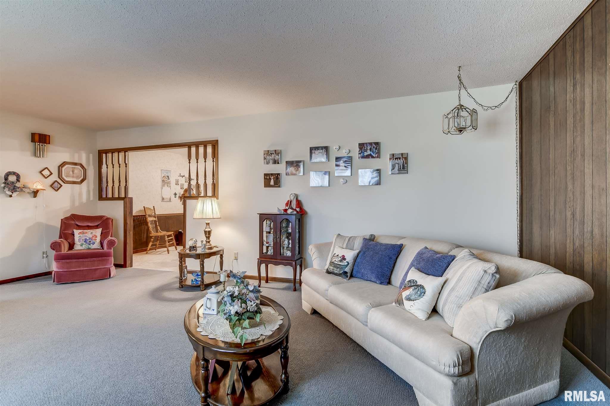 604 Rainbow Drive Athens, IL 62613 - Photo 5 of 27 Gallery Image 5
