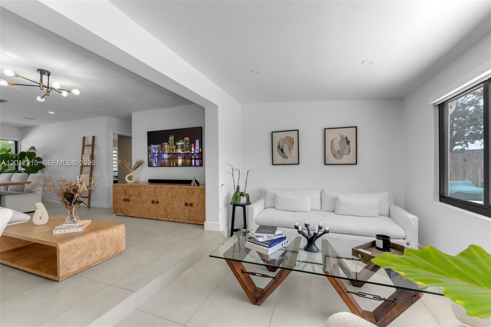 9250 Southwest 44th Street Miami, FL 33165 - Photo 7 of 55