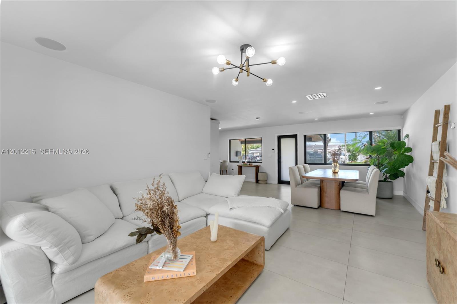 9250 Southwest 44th Street Miami, FL 33165 - Photo 9 of 55