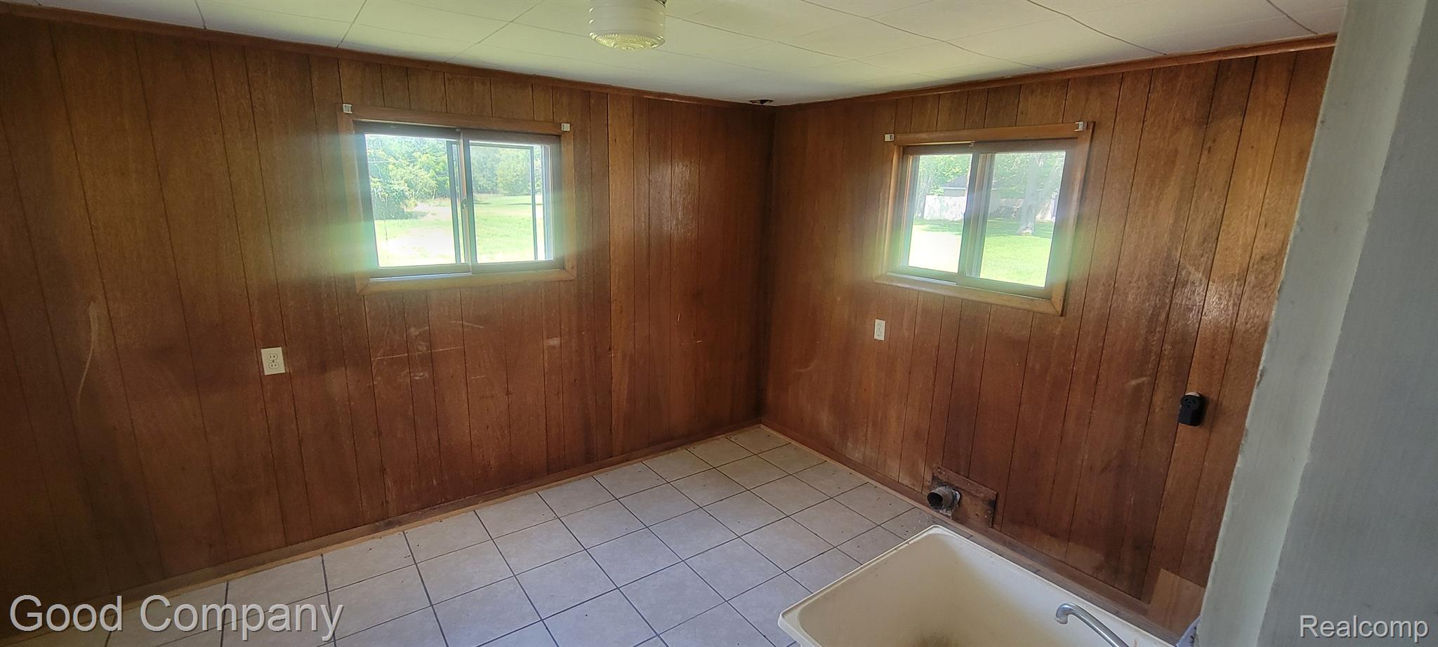 3150 Swaffer Road Millington, MI 48746 - Photo 19 of 54 Laundry Room