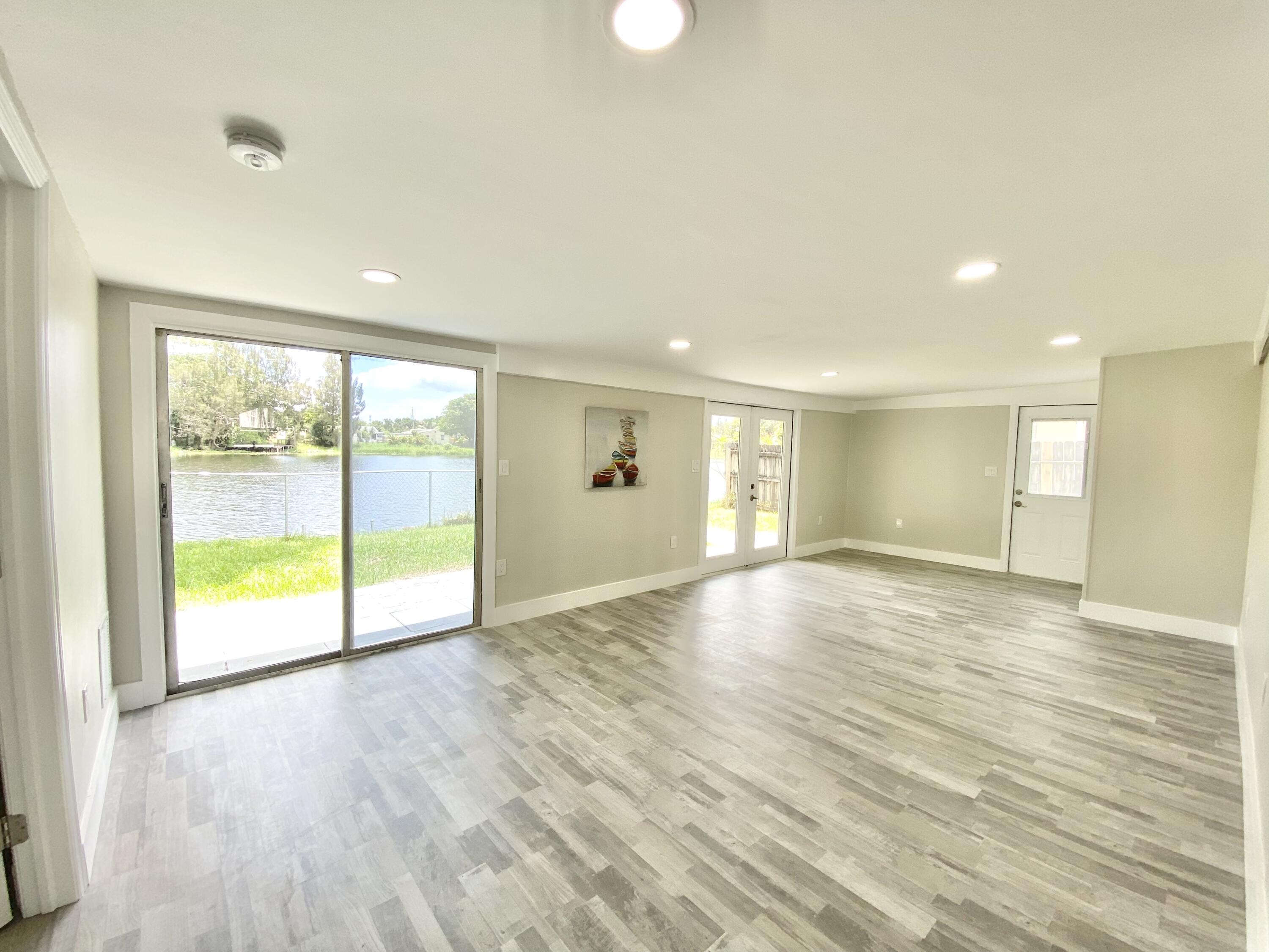 3770 Davis Road Palm Springs, FL 33461 - Photo 14 of 27 DDD6E90E-7372-445C-96BD-B07E839B3C21