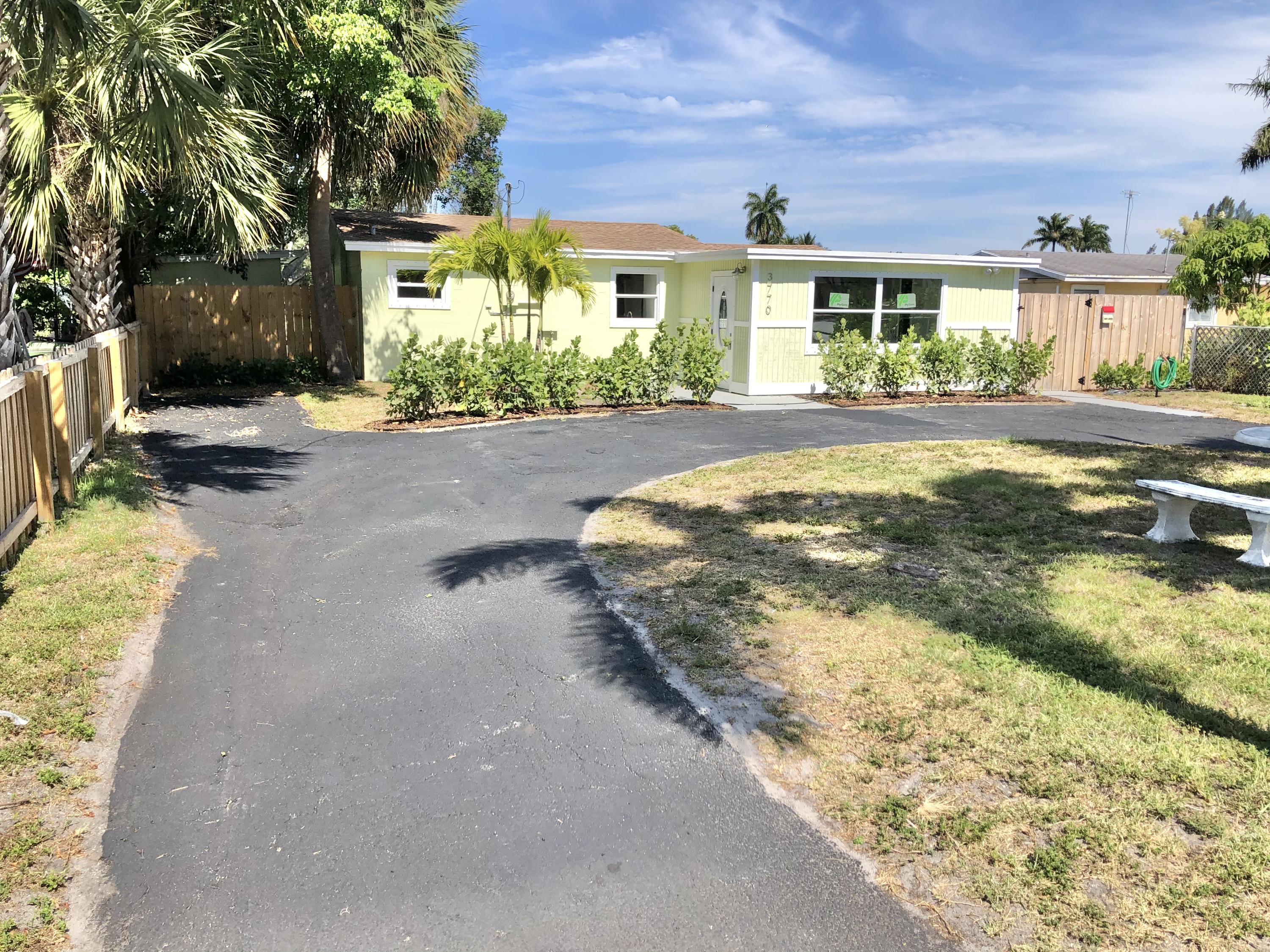 3770 Davis Road Palm Springs, FL 33461 - Photo 3 of 27 AAD860ED-FAA8-40C7-BE38-D156E15E5671
