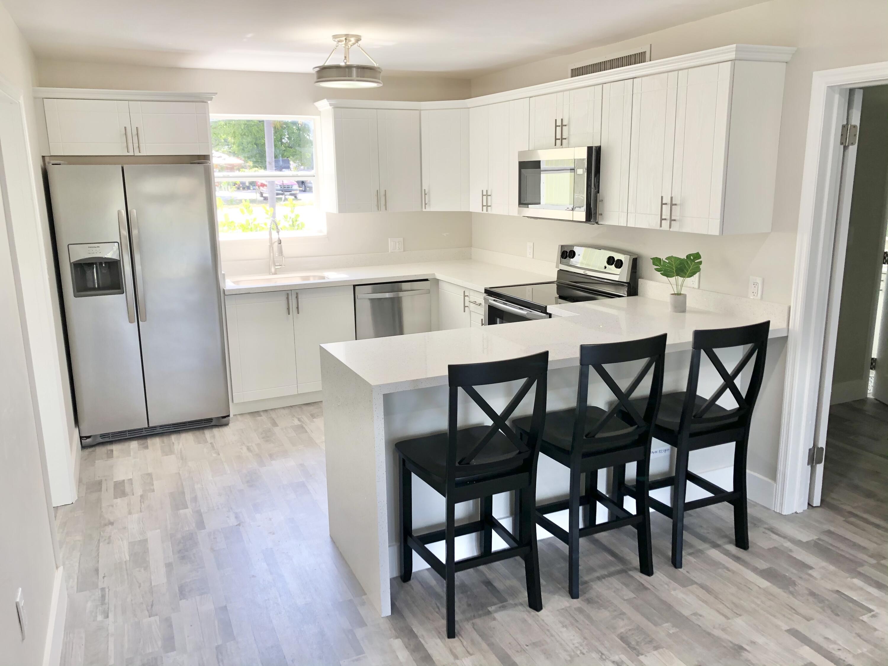 3770 Davis Road Palm Springs, FL 33461 - Photo 7 of 27 2630FDB4-F88E-4B26-999B-859882976D73