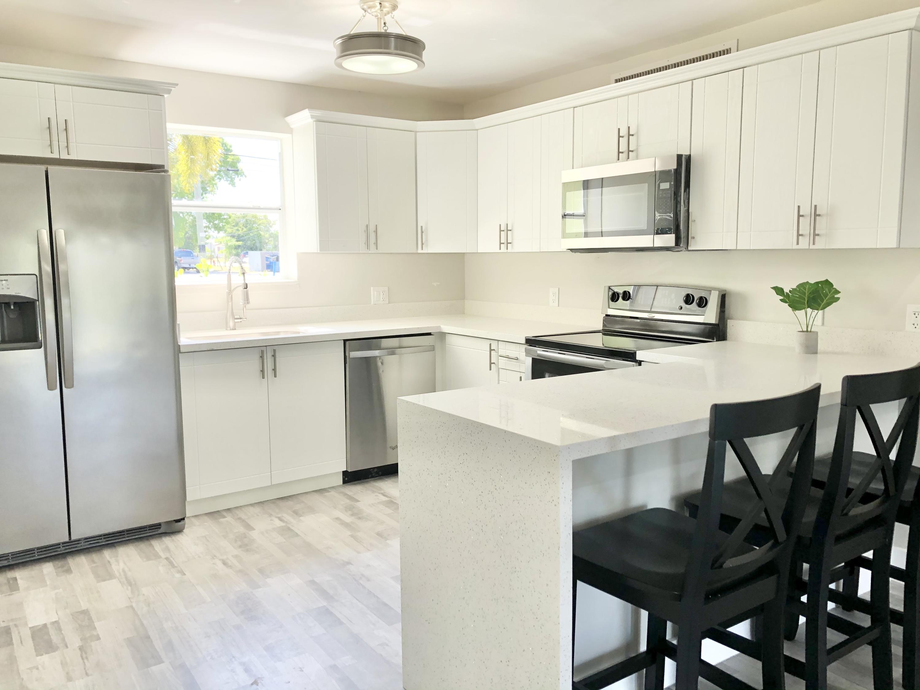 3770 Davis Road Palm Springs, FL 33461 - Photo 8 of 27 451C1696-F417-49E5-877B-2591F3EB57AC
